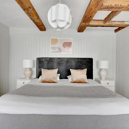 Ferienhaus Sanders Secret - Pleasant Three-bedroom Townhouse Near Main Attractions *