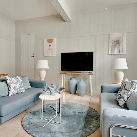 Sanders Secret - Pleasant Three-bedroom Townhouse Near Main Attractions