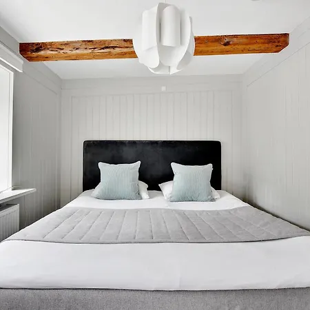 Sanders Secret - Pleasant Three-bedroom Townhouse Near Main Attractions